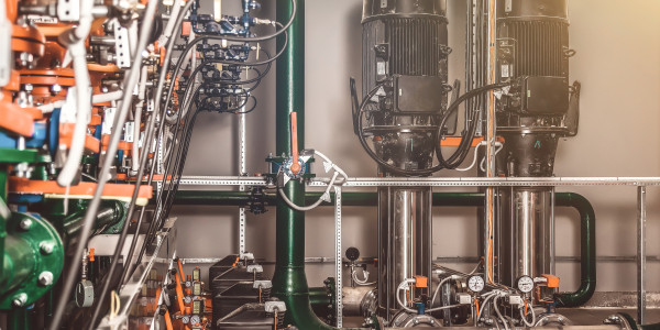 Tuberos · Instalación / Mantenimiento Tuberías Industriales en Madrid · Tuberías para aceites, agua, vapor, oxígeno, hidrógeno y otros