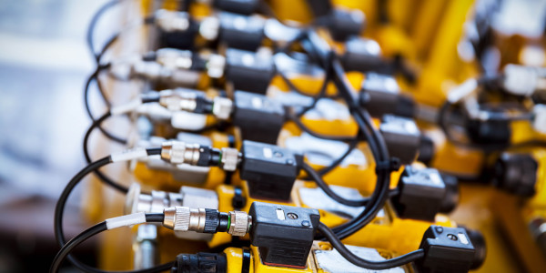 Electricistas Industriales · Instaladores Alta / Baja Tensión Pozuelo de Alarcón · Instalación de tableros eléctricos, transformadores y generadores