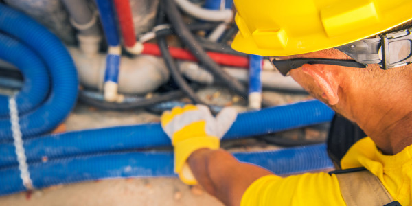 Electricistas Industriales · Instaladores Alta / Baja Tensión Pozuelo de Alarcón · Revisión y mantenimiento de cuadros eléctricos y sistemas de control