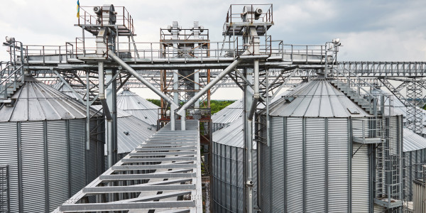 Mecánicos Industriales · Montadores de Estructuras / Maquinaria San Fernando de Henares · Inspección y lubricación de piezas móviles