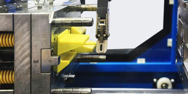 Torneros, Mecanizados, Matriceros, Control Numérico Majadahonda · Fabricación de moldes para inyección y fundición