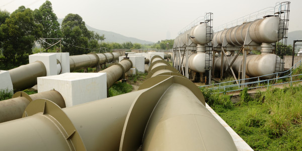 Tuberos · Instalación / Mantenimiento Tuberías Industriales Móstoles · Medición, corte y conformado de tuberías según planos y especificaciones